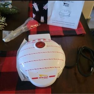 IN-N-OUT Burger Limited Edition WAFFLE MAKER Exclusive 2023 gift
